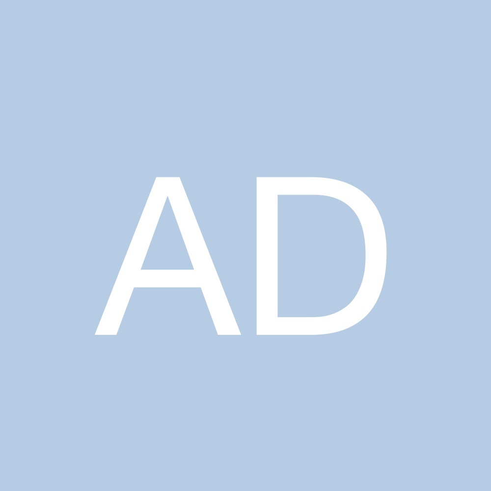 Meet your Posher, Adrianis